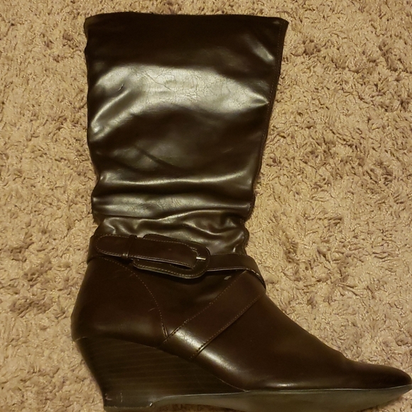 Rampage Wedge Boots - Picture 3 of 5